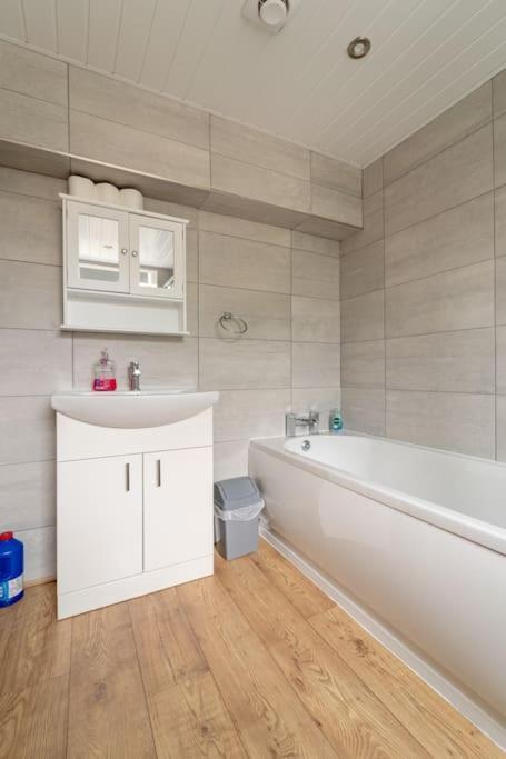 The Blue House Holiday Home Egremont  Екстер'єр фото