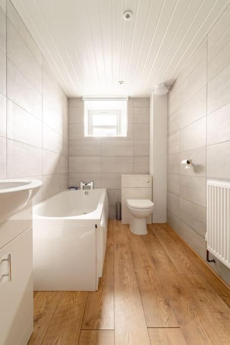 The Blue House Holiday Home Egremont  Екстер'єр фото